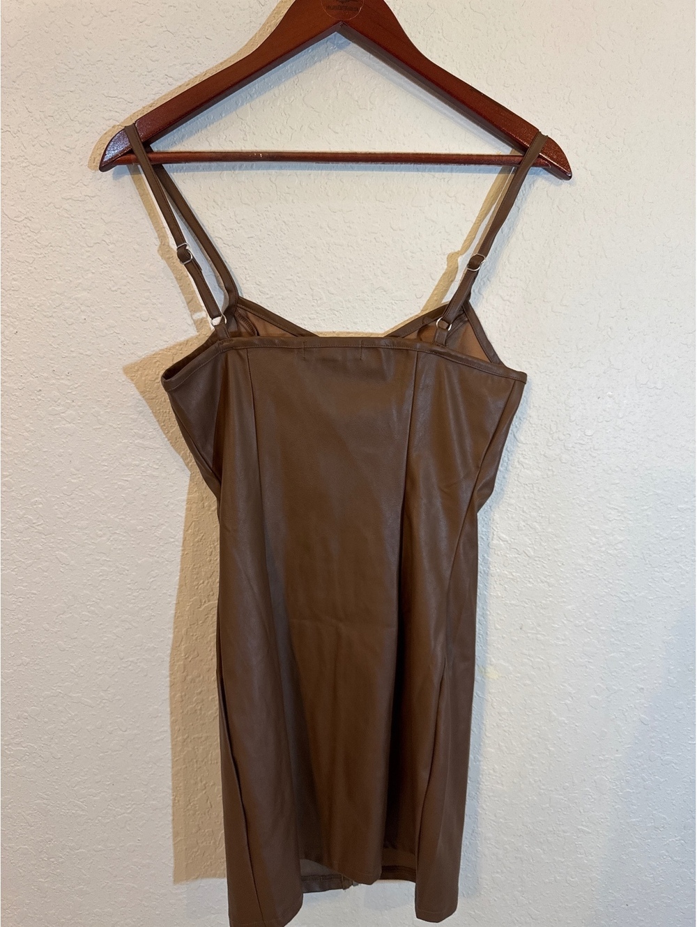 GUESS Janelle PU Faux Leather Dress Brown Weeping Pine Zip Front NWT - Picture 4 of 4